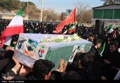 وداع مردم قزوین با شهید مدافع وطن