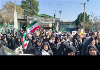 خروش چندباره مردم خرم‌آباد؛ میدان شهر لبریز ازمردمی که برای رهبر آمدند