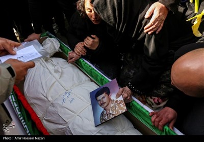 بدرقه باشکوه مردمی در دهدشت؛ پیکر مطهر شهید آذری‌نسب تشییع شد