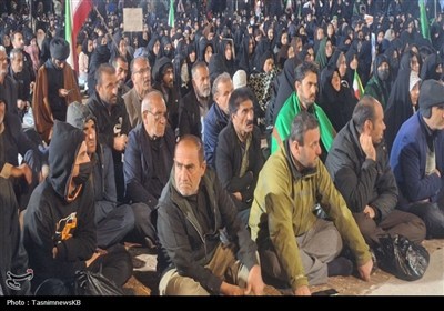 شب‌های کهگیلویه در سوگ امام؛ میدان مرکزی حسینیه ایران