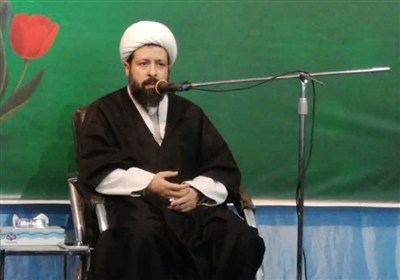 رهبر انقلاب با خون خود، ادامه مسیر انقلاب را بیمه کرد