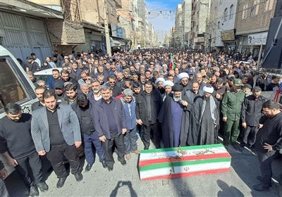 وداع باشکوه مردم بهارستان با پاسدار مدافع حریم ولایت+فیلم