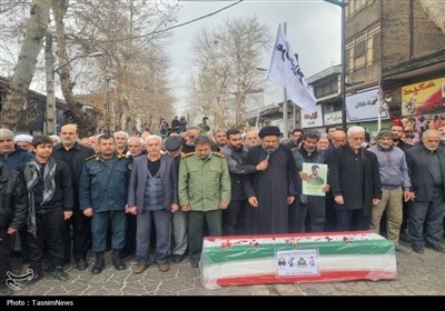 پدر شهید بی‌سر: کمرم شکست اما به امثال پسرم افتخار می‌کنم