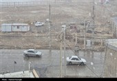 بارش برف و باران در محورهای 14 استان/ انسداد برخی محورهای کوهستانی
