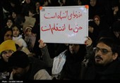 اجتماع حماسی مردم کرمان در هفتمین شب شهادت امام خامنه‌ای