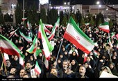 اجتماع حماسی مردم کرمان در هفتمین شب شهادت امام خامنه‌ای