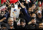 اجتماع حماسی مردم کرمان در هفتمین شب شهادت امام خامنه‌ای