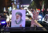شادی مردم قم  پس از اعلام رهبری آیت الله سیدمجتبی خامنه‌ای