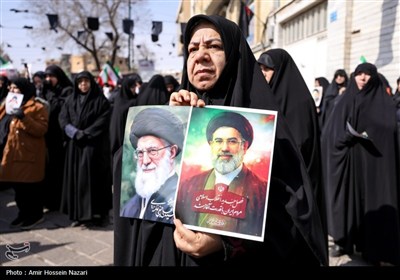 اجتماع مردمی بیعت با آیت‌الله سید مجتبی خامنه‌ای سومین رهبر معظم انقلاب اسلامی - قزوین