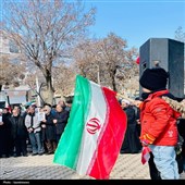 تجمع باشکوه مردمی در بیعت با رهبر انقلاب