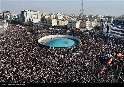 اجتماع مردمی بیعت با آیت‌الله سید مجتبی خامنه‌ای سومین رهبر معظم انقلاب اسلامی - تهران