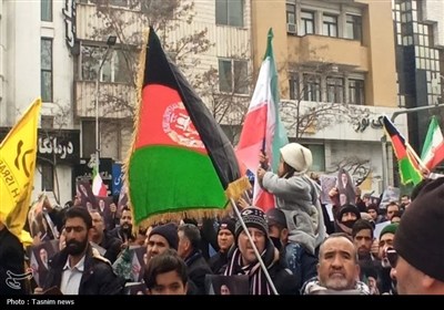 تجمع مهاجرین ملل اسلامی در محکومیت شهادت رهبر انقلاب در مشهد