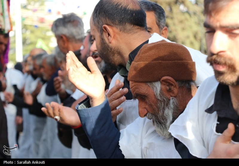 عزاداری هیئت کفن‌پوشان محی‌آباد کرمان در سوگ امام شهید