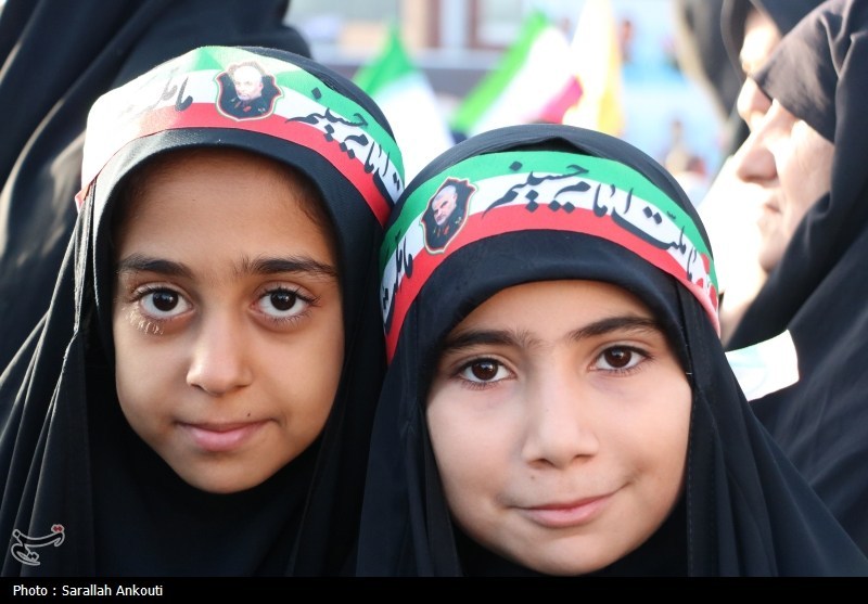 لبیک دهه نودی‌های گرگان به رهبر انقلاب