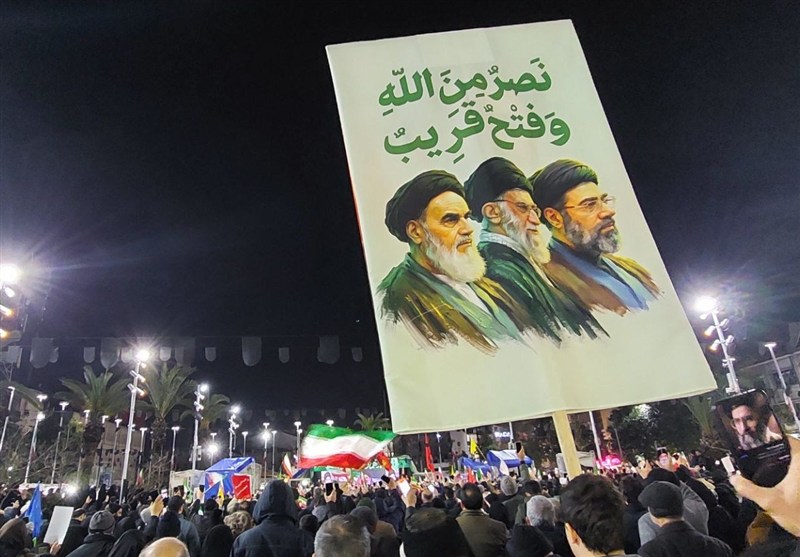 خیابانی که میدان نبرد با یاوه‌گویی‌های دشمن شد