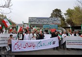 تجمع کادر درمان اصفهان در پی حملات وحشیانه آمریکایی صهیونیستی به مراکز درمانی و مدارس