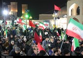 خروش ورزشکاران و جوانان یزد در حمایت از نیروهای مسلح