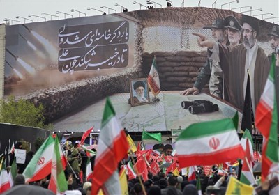 İran Halkı Sokaklarda ve Meydanlarda Direnişin Sesi Olmaya Devam Ediyor / Türkiye'den Gelen Kervan Tahran'da Coşkulu Karşılandı