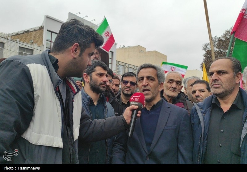 حضور پرشور مردم برای خونخواهی رهبر شهیدشان است