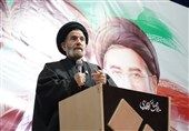 امام جمعه خرم‌آباد: به نوشته‌ها و وعده‌های غربی‌ها اعتمادی نداریم