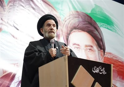 امام جمعه خرم‌آباد: به نوشته‌ها و وعده‌های غربی‌ها اعتمادی نداریم