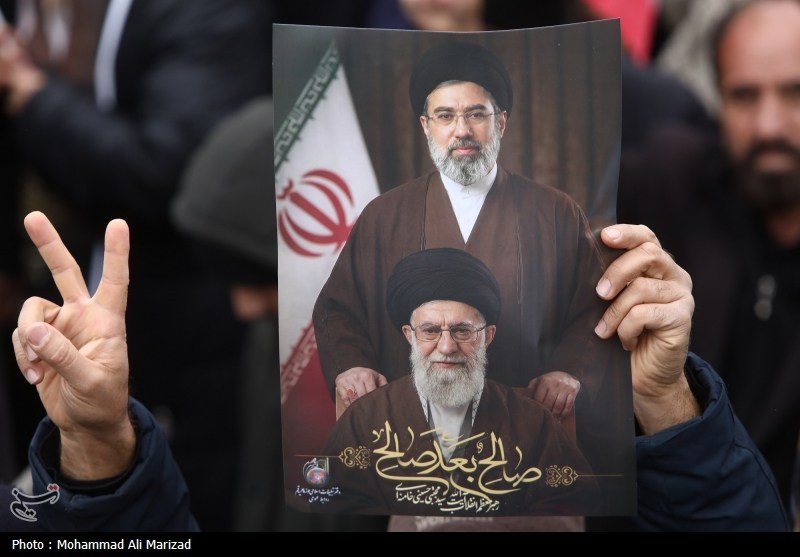 رهبر انقلاب , آیت الله سید مجتبی خامنه‌ای , آیت‌الله سید علی خامنه‌ای , اخبار قم , 