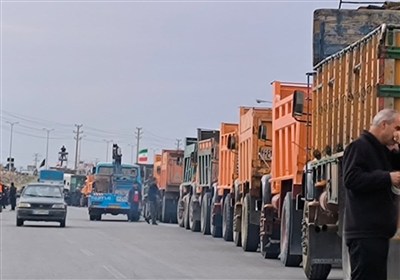 رژه کامیون‌داران گناباد و بیعت با رهبری/لبیک جهت کمک‌رسانی به بنادر