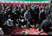 تشییع پیکر سردار شهید داود عسگری، به همراه همسر، دو فرزند پسر، دختر و سه تن از نوادگان خود، در حمله ناجوانمردانه آمریکایی_صهیونی به شهادت رسیدند در قطعه 24 گلزار شهدای بهشت زهرا (س)