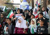 اجتماع بزرگ دانش‌آموزان کرمانی مقابل دفتر کمیساریای سازمان ملل متحد