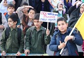 اجتماع بزرگ دانش‌آموزان کرمانی مقابل دفتر کمیساریای سازمان ملل متحد