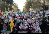 اجتماع بزرگ دانش‌آموزان کرمانی مقابل دفتر کمیساریای سازمان ملل متحد