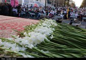 اجتماع بزرگ دانش‌آموزان کرمانی مقابل دفتر کمیساریای سازمان ملل متحد