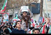 اجتماع بزرگ دانش‌آموزان کرمانی مقابل دفتر کمیساریای سازمان ملل متحد