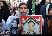 اجتماع بزرگ دانش‌آموزان کرمانی مقابل دفتر کمیساریای سازمان ملل متحد