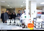 بازدید استاندار یزد از انتقال خون و هلال احمر استان
