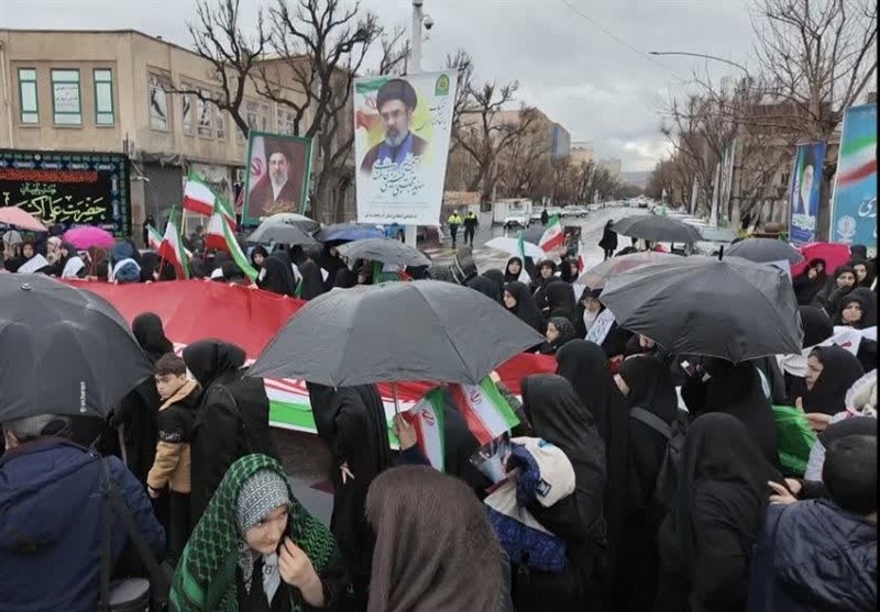 دختران سید علی در میدان استقامت