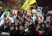 شب های بیقراری در سوگ مقتدا؛ طنین "لبیک یا خامنه‌ای" در جان اراک