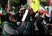 اجتماع شبانه مردم کرمان در میدان کوثر
