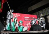 اجتماع شبانه مردم کرمان در میدان کوثر