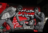 اجتماع شبانه مردم کرمان در میدان کوثر