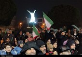 قیام شبانه مردم کردستان/بیعت زیر باران با رهبر انقلاب