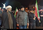 قیام شبانه مردم کردستان/بیعت زیر باران با رهبر انقلاب