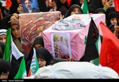 بیعت کودکان و نوجوانان تبریزی با رهبر انقلاب