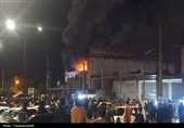 11 ساعت تلاش بی‌وقفه آتش‌نشانان برای خاموش کردن فروشگاه پوشاک در دهدشت