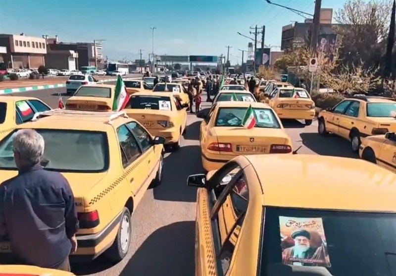 بیعت رانندگان تاکسی‌های یزد با مقام معظم رهبری