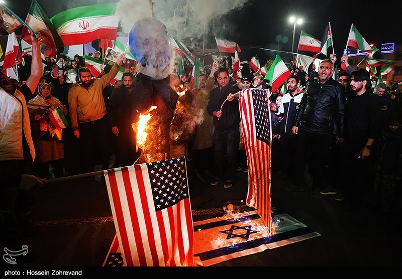 ناوشکن دنا , جنگ آمریکا و رژیم صهیونیستی علیه ایران , حمله اسرائیل به ایران , تنگه هرمز , 