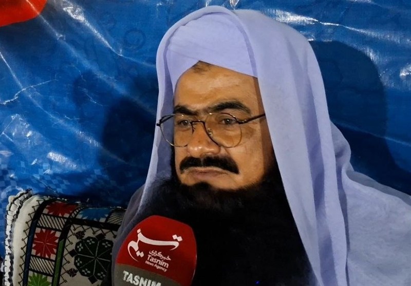 مولوی حقانی‌منش: دشمنان پاسخ دندان‌شکن دریافت می‌کنند