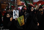 Прощание жителей Тегерана с мучениками эсминца «Дена»