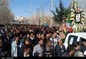 تشییع 3 لاله گلگون‌کفن در کردستان