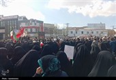 تشییع 3 لاله گلگون‌کفن در کردستان